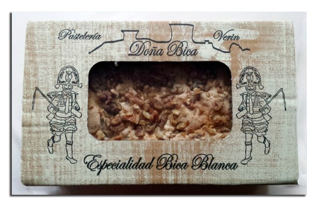 Bica blanca con nueces