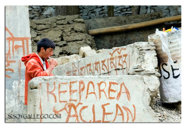 581_LAMAYARU.Lavando dientes