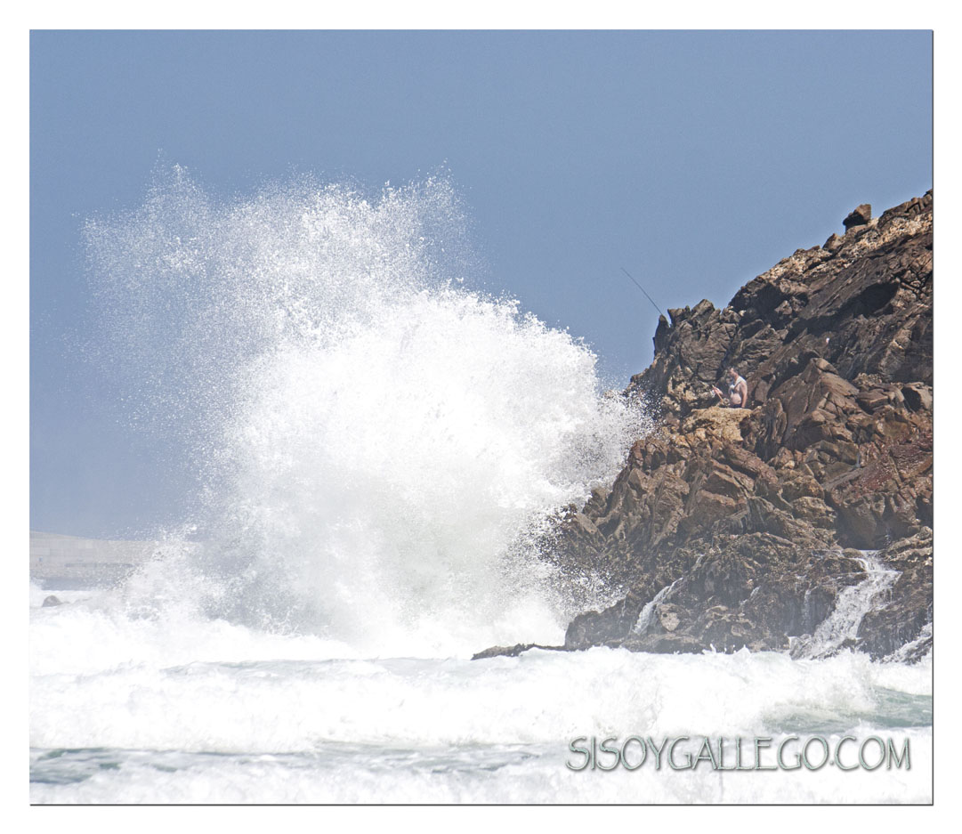 32_Olas y Pescador