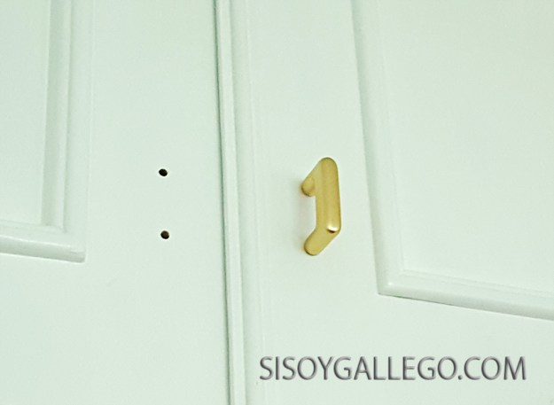 12.Tirador en puerta.