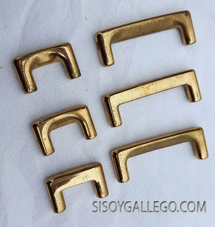 4.Tiradores oxidados.